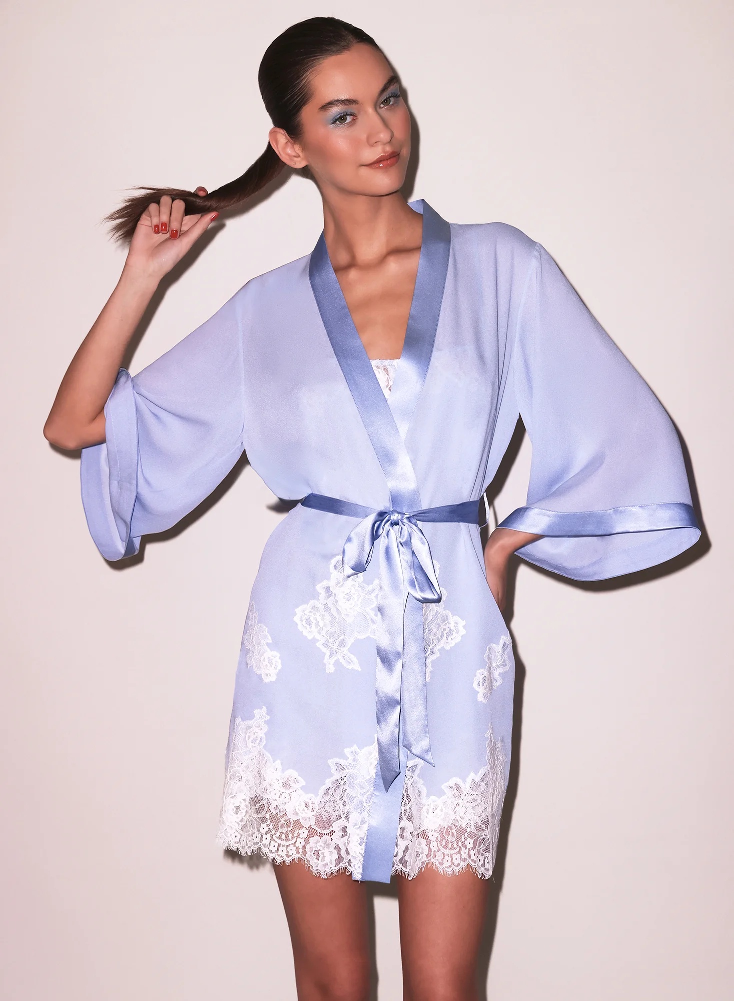 Juliet Lace Robe